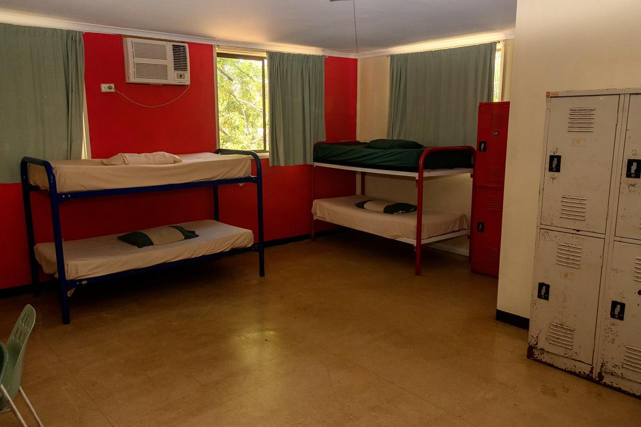 Palm Court Backpackers Hostel Katherine Bagian luar foto